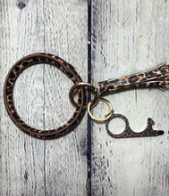 Load image into Gallery viewer, No Touch Key Ring-Leopard
